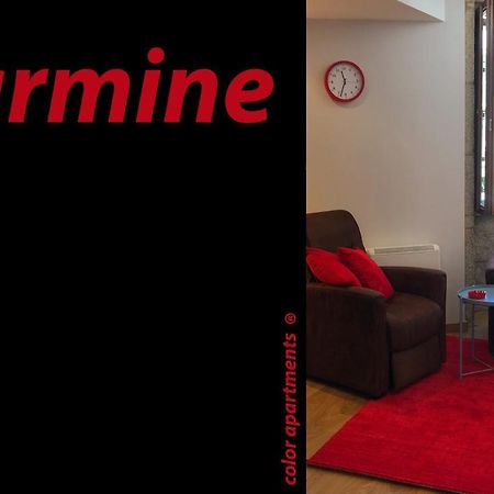 Carmine & Violet Home ซานติอาโก เด กอมโปสเตลา ภายนอก รูปภาพ